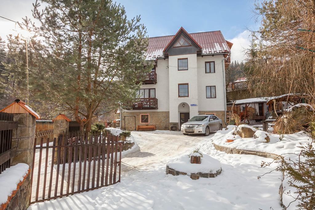Vatra Hotel Yaremche Exterior photo