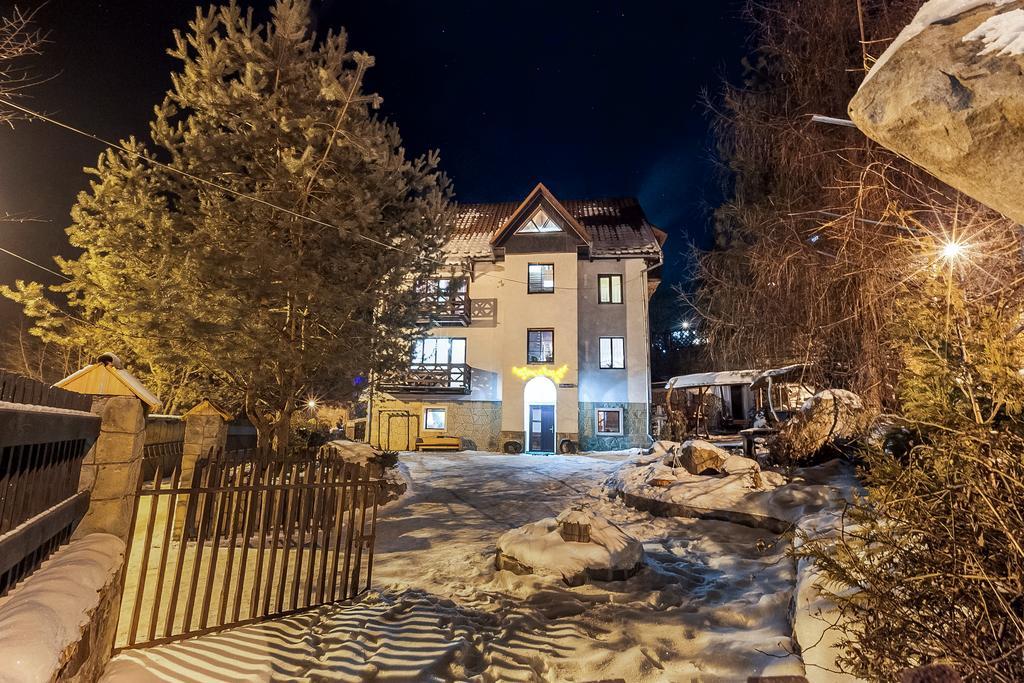 Vatra Hotel Yaremche Exterior photo