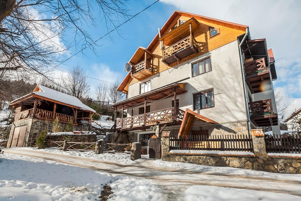 Vatra Hotel Yaremche Exterior photo